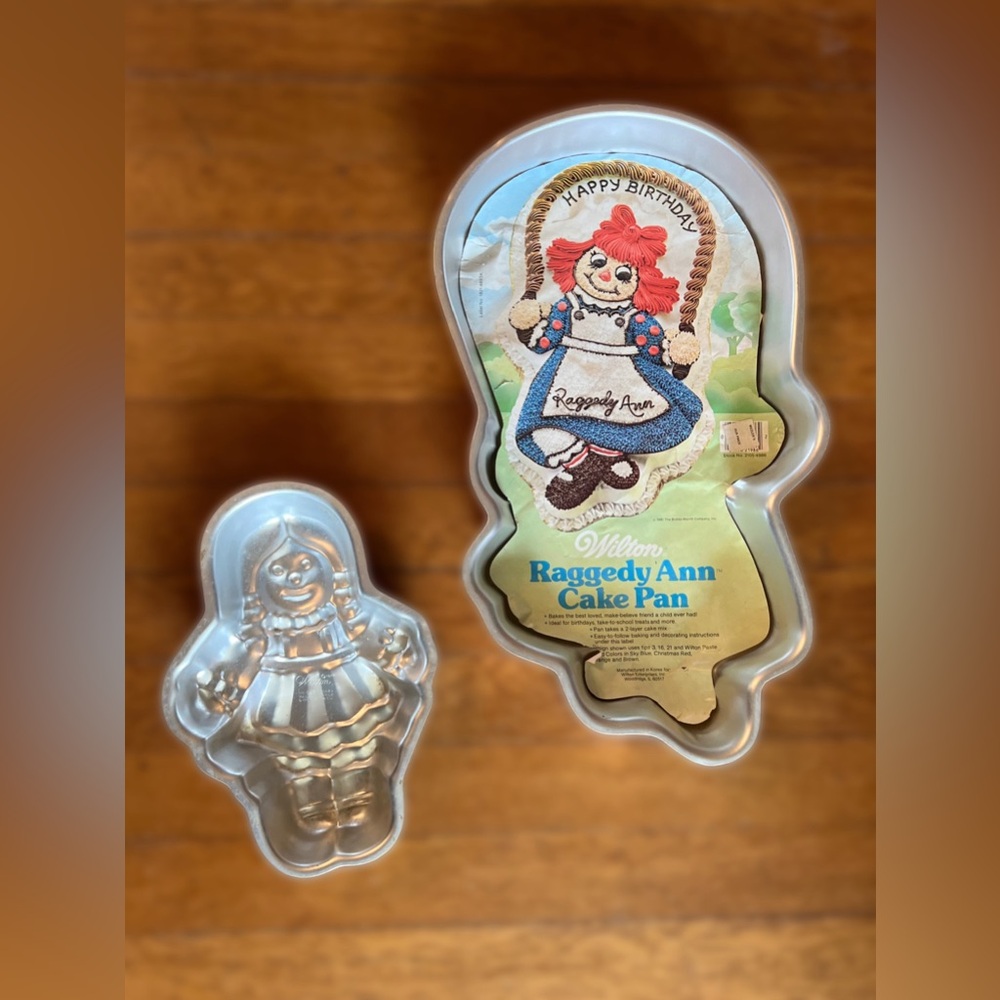 Vintage Wilton Raggedy Ann Cake Pans with Colorful Insert